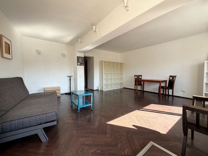 Jean Louis Calderon, Gradina Icoanei, Magheru, cat-friendly