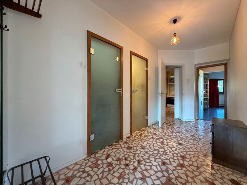 Jean Louis Calderon, Gradina Icoanei, Magheru, cat-friendly